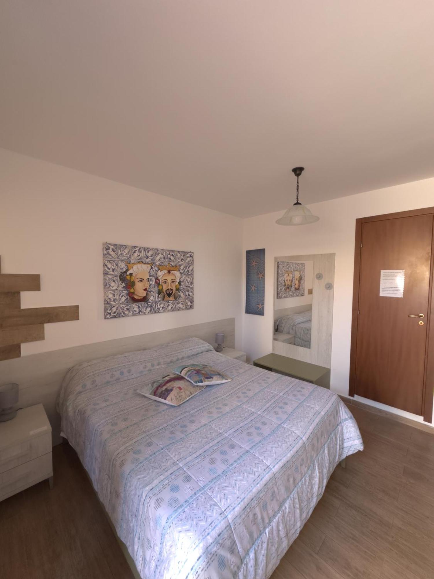Mareblu Bed & Breakfast Чефалу Екстериор снимка