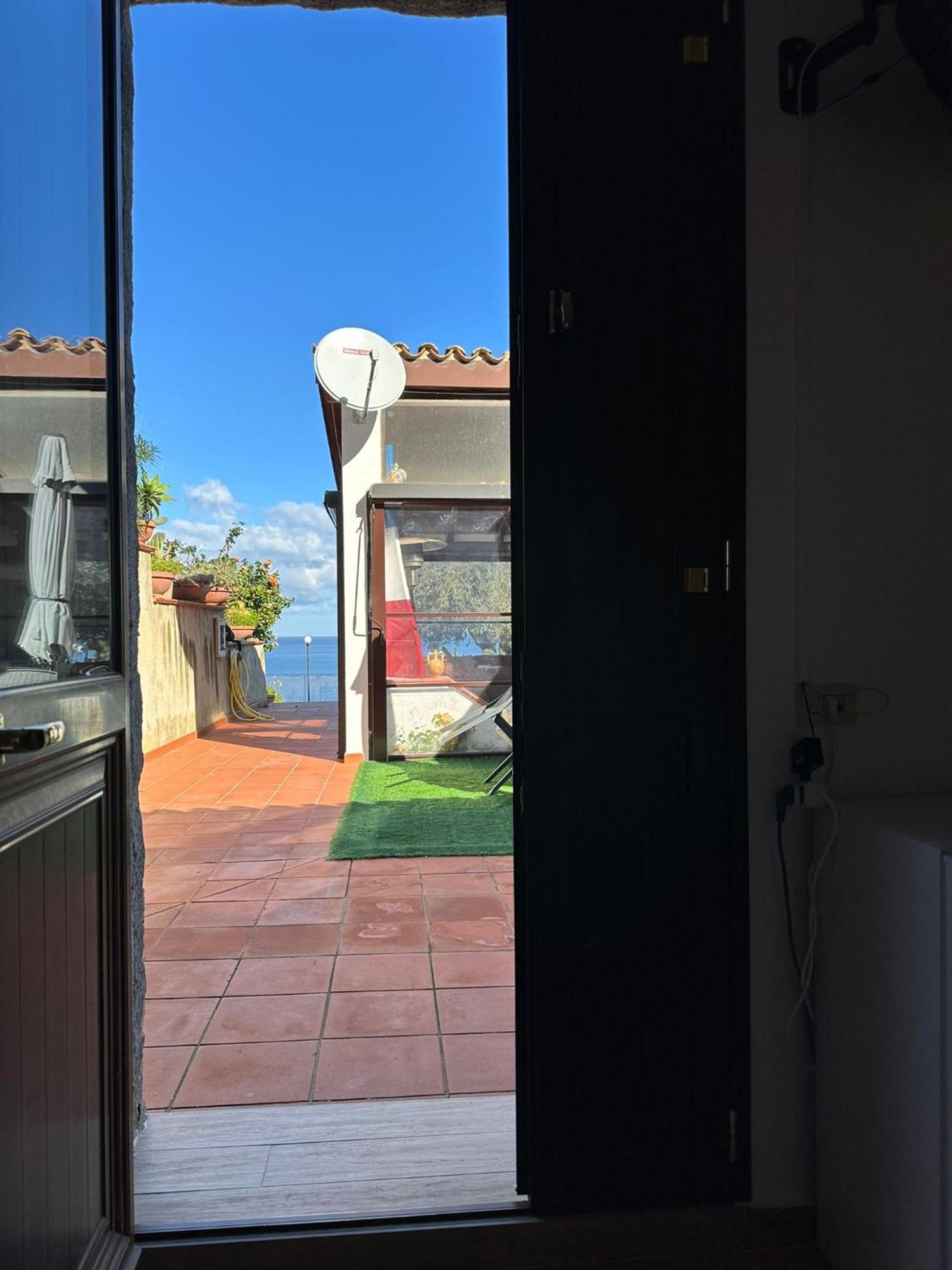 Mareblu Bed & Breakfast Чефалу Екстериор снимка